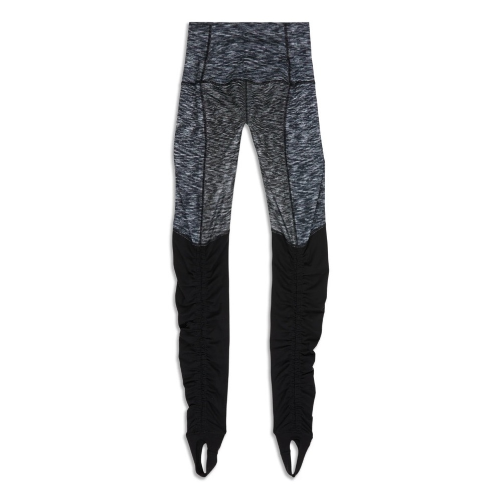 Lululemon pre owned Black Stripe Wunder Under Stirrup Pant size 6